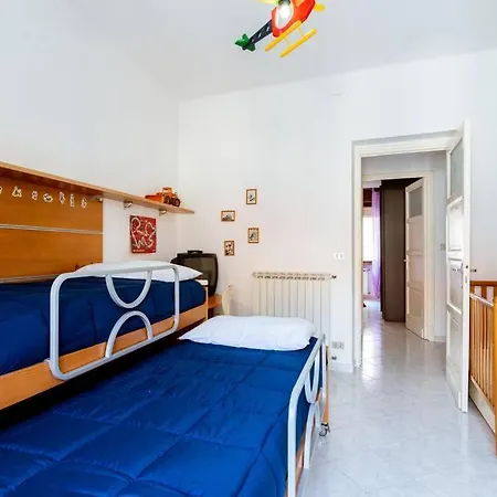 Goethe - 2 - 100m Stazione - 200m Palafiori Apartman San Remo