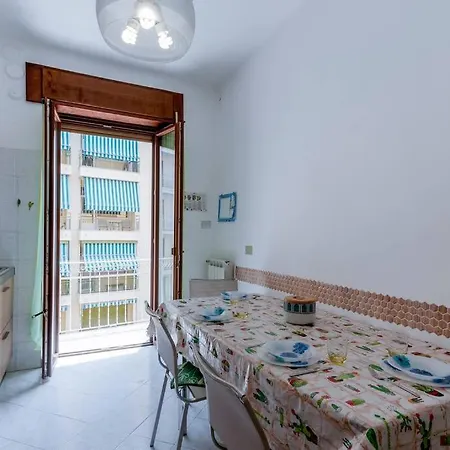 Goethe - 2 - 100m Stazione - 200m Palafiori Apartman *